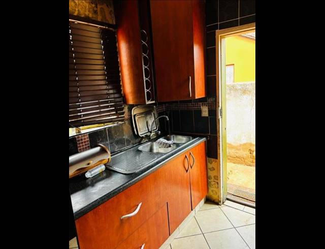 3 BEDROOM HOUSE FOR SALE IN THE ORCHARDS
